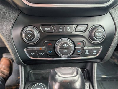 2023 Jeep Cherokee Altitude Lux 4x4