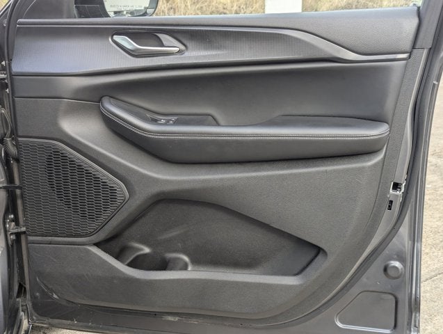 2023 Jeep Grand Cherokee Altitude 4x2