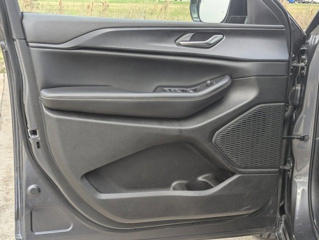 2023 Jeep Grand Cherokee Altitude 4x2