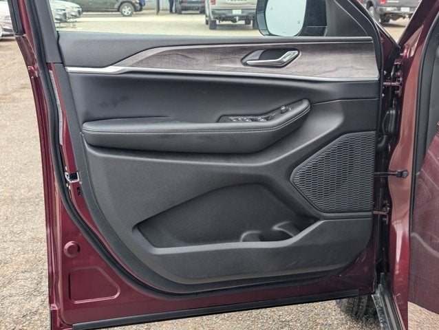 2026 Jeep Grand Cherokee GRAND CHEROKEE LAREDO ALTITUDE 4X2