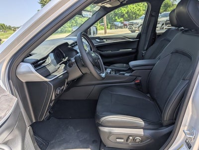 2026 Jeep Grand Cherokee GRAND CHEROKEE L LAREDO ALTITUDE 4X2