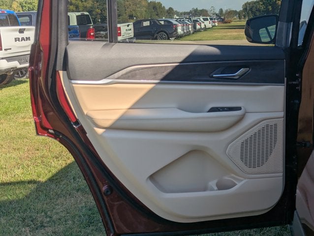 2025 Jeep Grand Cherokee GRAND CHEROKEE L LIMITED 4X2