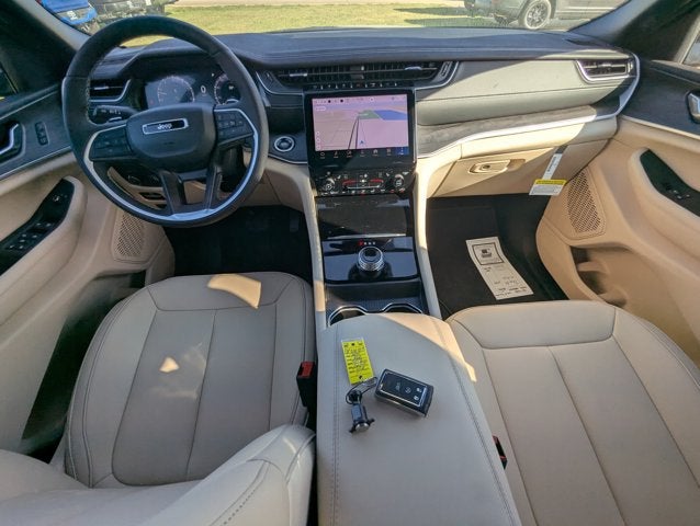 2025 Jeep Grand Cherokee GRAND CHEROKEE L LIMITED 4X2