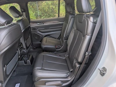 2027 Jeep Grand Cherokee GRAND CHEROKEE L LIMITED 4X2