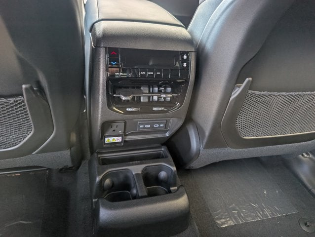 2027 Jeep Grand Cherokee GRAND CHEROKEE L LIMITED 4X2