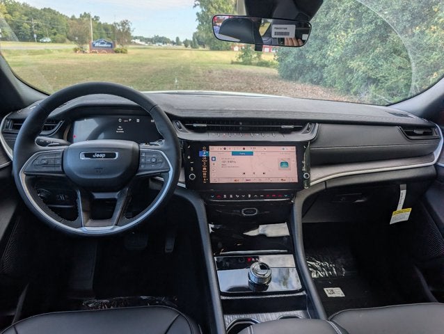2027 Jeep Grand Cherokee GRAND CHEROKEE L LIMITED 4X2