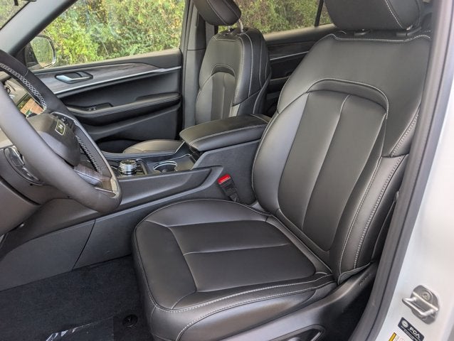 2027 Jeep Grand Cherokee GRAND CHEROKEE L LIMITED 4X2
