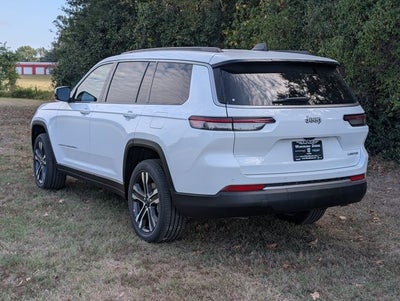 2027 Jeep Grand Cherokee GRAND CHEROKEE L LIMITED 4X2