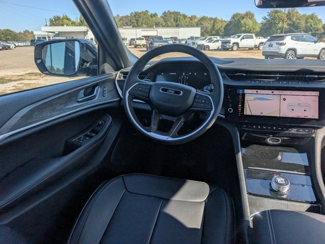 2027 Jeep Grand Cherokee GRAND CHEROKEE L LIMITED 4X2
