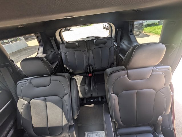 2026 Jeep Grand Cherokee GRAND CHEROKEE L LIMITED 4X2