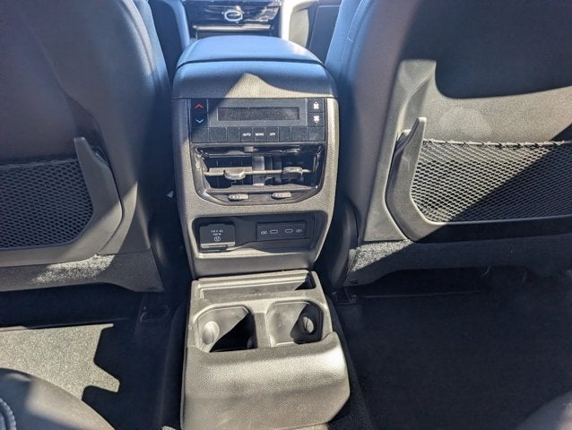 2027 Jeep Grand Cherokee GRAND CHEROKEE L LIMITED 4X2