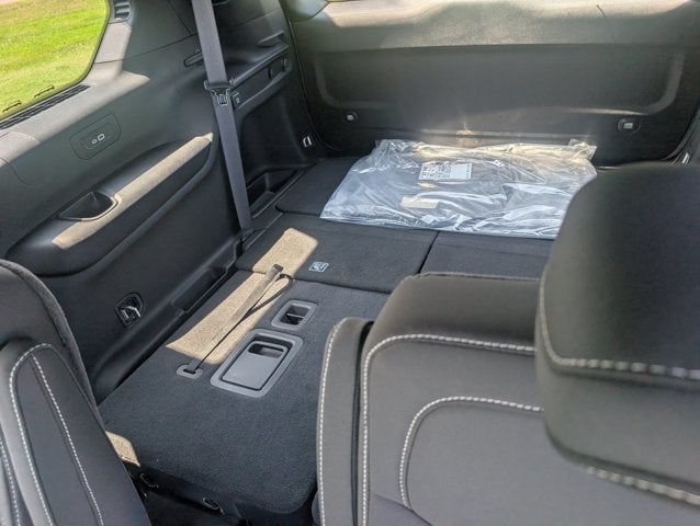 2026 Jeep Grand Cherokee GRAND CHEROKEE L LAREDO X 4X4