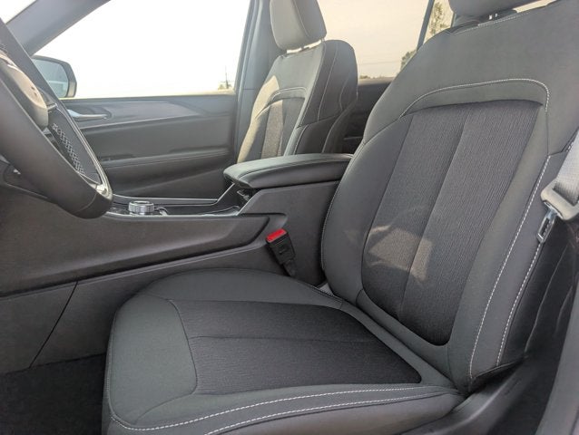 2026 Jeep Grand Cherokee GRAND CHEROKEE L LAREDO X 4X4