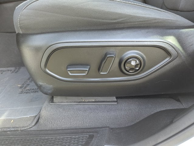 2023 Jeep Grand Cherokee L Laredo 4x4