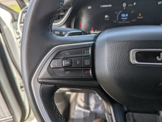 2023 Jeep Grand Cherokee L Laredo 4x4