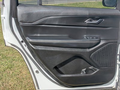 2023 Jeep Grand Cherokee L Laredo 4x4