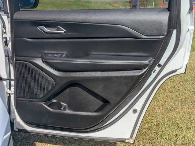 2023 Jeep Grand Cherokee L Laredo 4x4