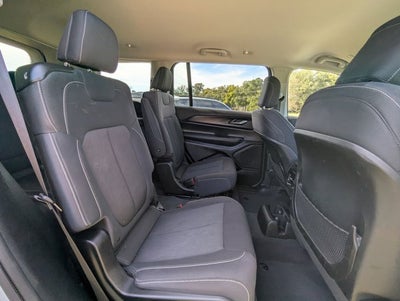 2023 Jeep Grand Cherokee L Laredo 4x4