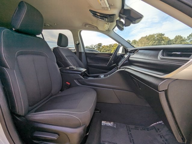 2023 Jeep Grand Cherokee L Laredo 4x4