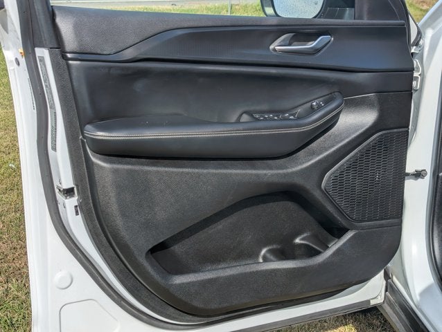 2023 Jeep Grand Cherokee L Laredo 4x4