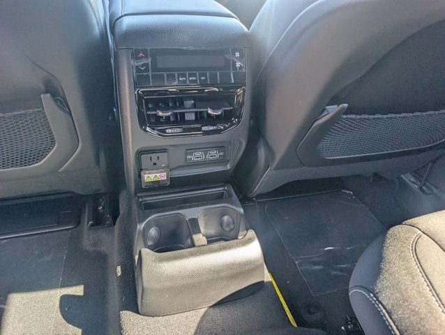 2026 Jeep Grand Cherokee GRAND CHEROKEE L LAREDO X 4X4