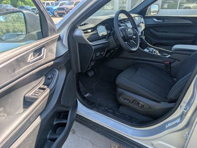 2026 Jeep Grand Cherokee GRAND CHEROKEE L LAREDO X 4X4