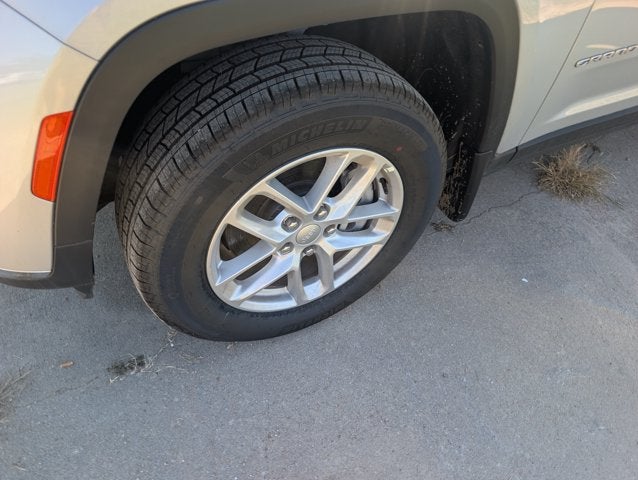 2026 Jeep Grand Cherokee GRAND CHEROKEE L LAREDO X 4X4