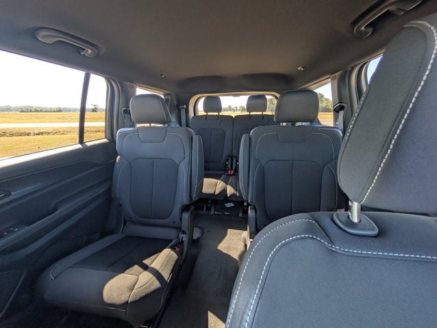 2027 Jeep Grand Cherokee GRAND CHEROKEE L LAREDO 4X4