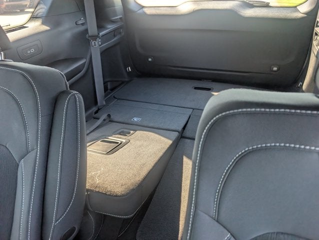 2026 Jeep Grand Cherokee GRAND CHEROKEE L LAREDO X 4X4