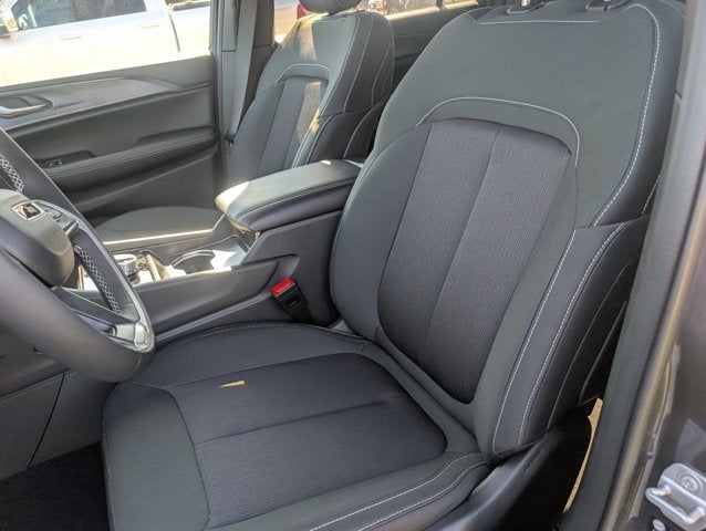 2026 Jeep Grand Cherokee GRAND CHEROKEE L LAREDO X 4X4