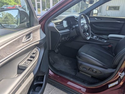 2026 Jeep Grand Cherokee GRAND CHEROKEE L LAREDO ALTITUDE 4X4