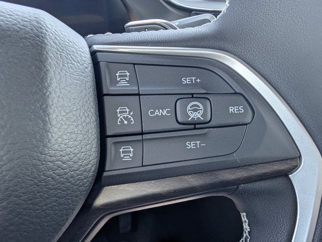2026 Jeep Grand Cherokee GRAND CHEROKEE L LAREDO ALTITUDE 4X4
