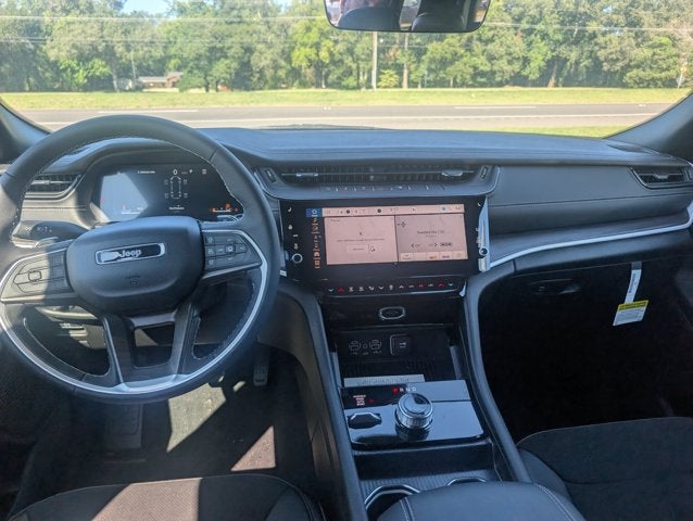 2026 Jeep Grand Cherokee GRAND CHEROKEE L LAREDO ALTITUDE 4X4