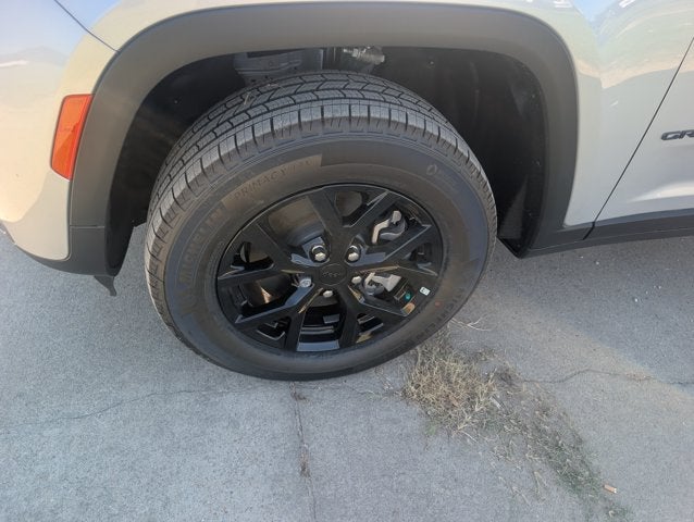 2026 Jeep Grand Cherokee GRAND CHEROKEE L LAREDO ALTITUDE 4X4