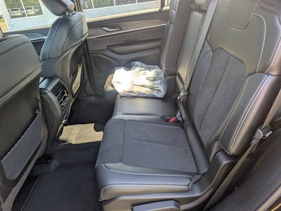 2026 Jeep Grand Cherokee Altitude 4x4
