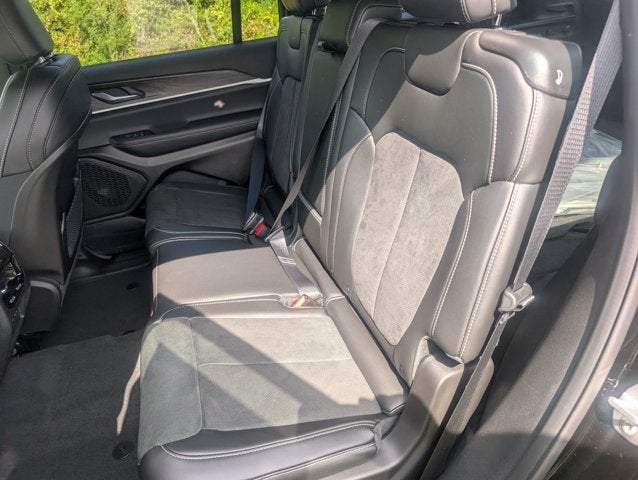 2026 Jeep Grand Cherokee GRAND CHEROKEE L LAREDO ALTITUDE 4X4
