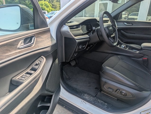 2026 Jeep Grand Cherokee GRAND CHEROKEE L LAREDO ALTITUDE 4X4