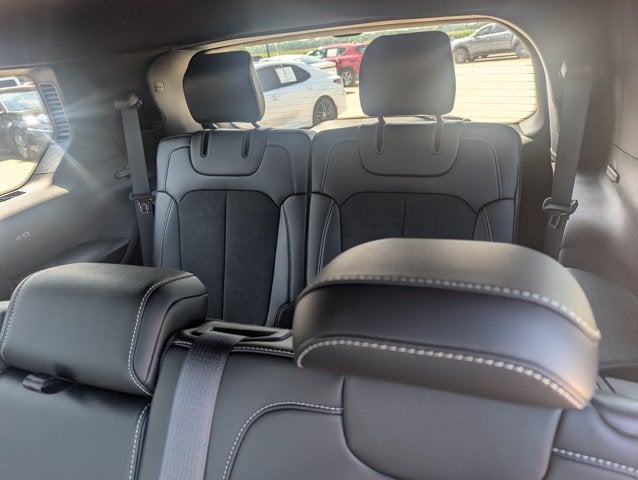 2026 Jeep Grand Cherokee GRAND CHEROKEE L LAREDO ALTITUDE 4X4