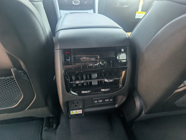 2026 Jeep Grand Cherokee GRAND CHEROKEE L LAREDO ALTITUDE 4X4