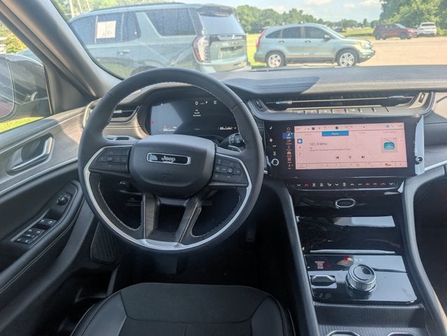 2026 Jeep Grand Cherokee GRAND CHEROKEE L LAREDO ALTITUDE 4X4