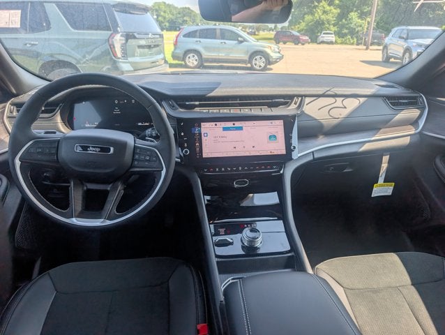 2026 Jeep Grand Cherokee GRAND CHEROKEE L LAREDO ALTITUDE 4X4
