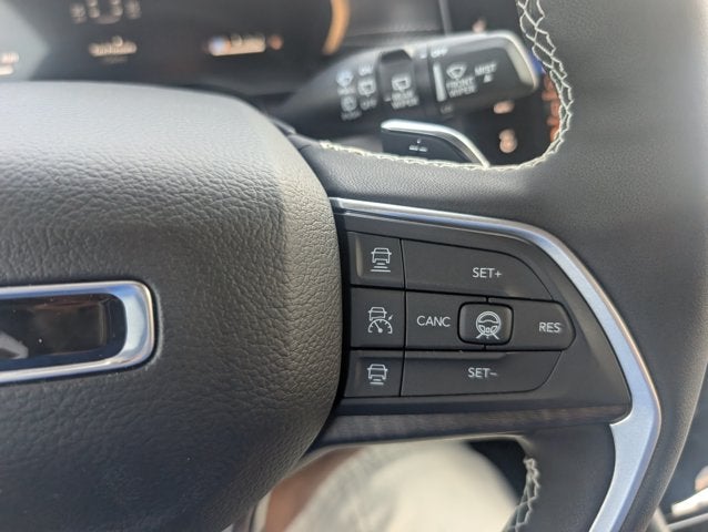 2026 Jeep Grand Cherokee GRAND CHEROKEE L LAREDO ALTITUDE 4X4