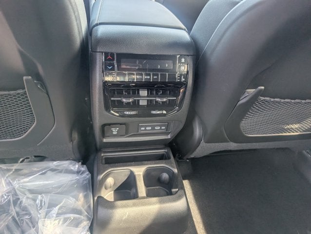 2026 Jeep Grand Cherokee GRAND CHEROKEE L LIMITED RESERVE 4X4