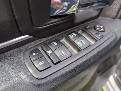 2024 RAM 1500 Classic Warlock Crew Cab 4x2 5'7' Box