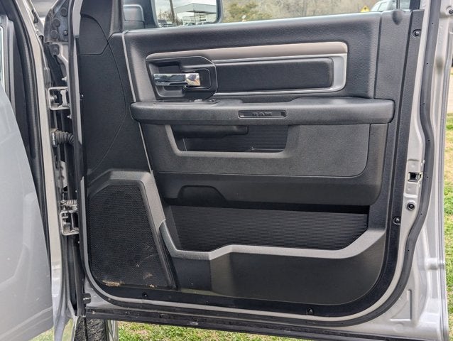 2024 RAM 1500 Classic Warlock Crew Cab 4x2 5'7' Box