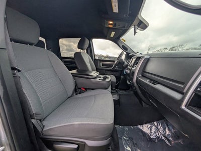 2024 RAM 1500 Classic Warlock Crew Cab 4x2 5'7' Box