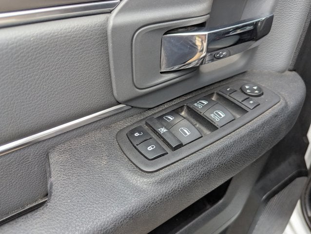 2023 RAM 1500 Classic SLT Crew Cab 4x2 5'7' Box