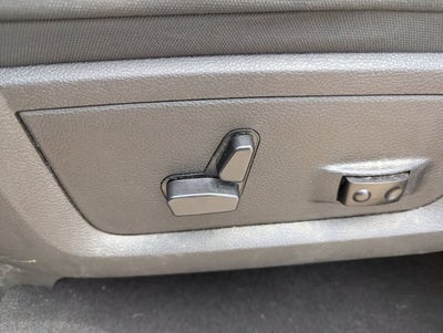 2023 RAM 1500 Classic SLT Crew Cab 4x2 5'7' Box