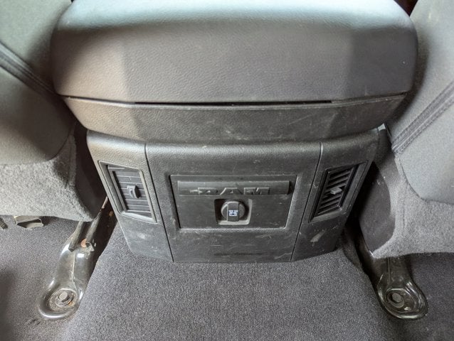 2023 RAM 1500 Classic SLT Crew Cab 4x2 5'7' Box