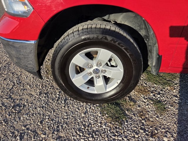 2023 RAM 1500 Classic SLT Crew Cab 4x4 5'7' Box